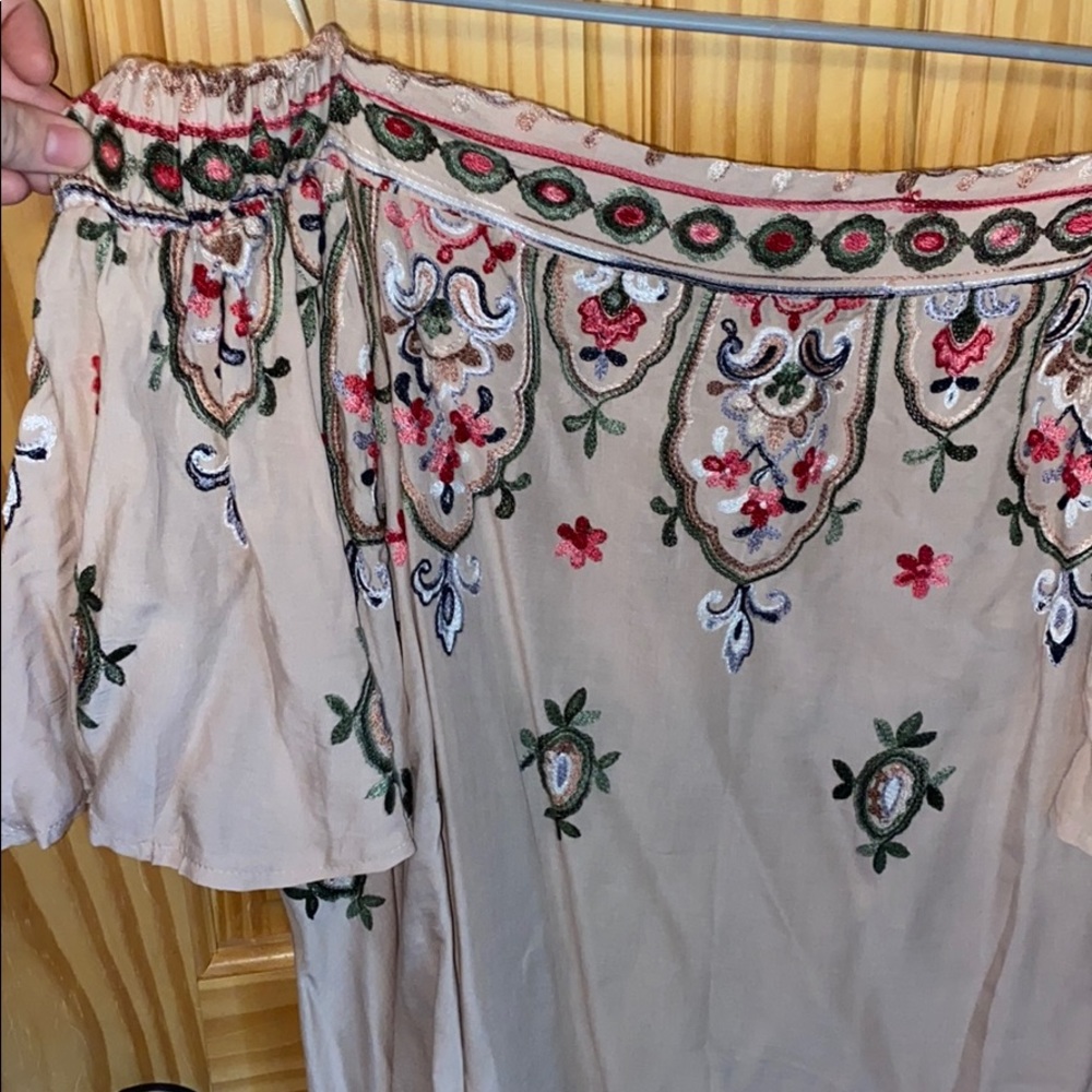 Democracy brand off the shoulder floral blouse